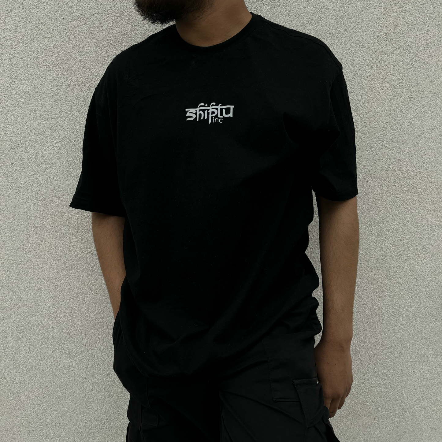 Shipluinc Black T-shirt